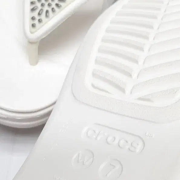 [SOLD OUT] CROCS 크록스 웨지 샌들 W7 (240정도)