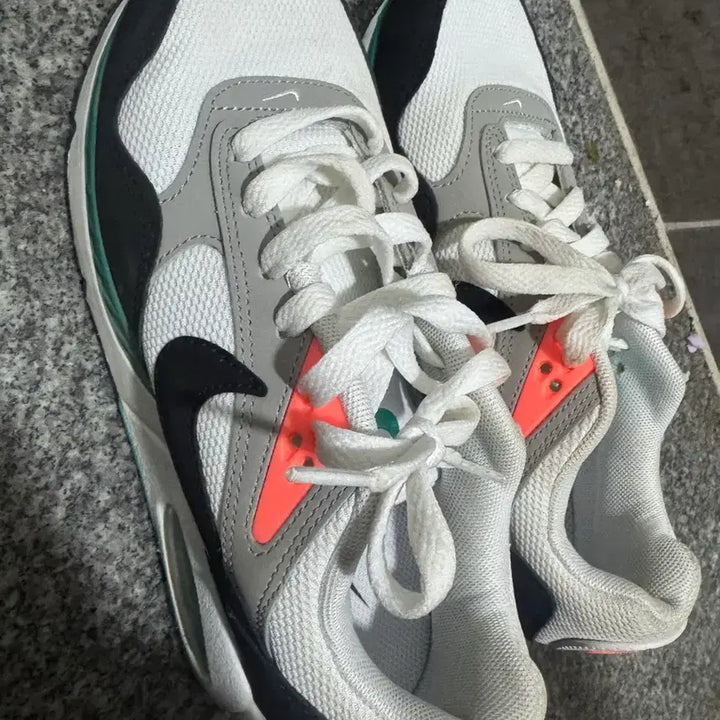 [BUNJANG] Nike Sneakers White/Black/Orange / 나이키 운동화 화이트/블랙/오렌지