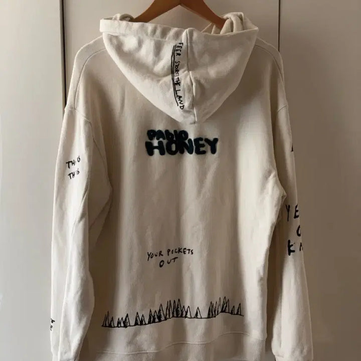 [BUNJANG] LAKT Garage Cream Hoodie / 락트개러지 후드티