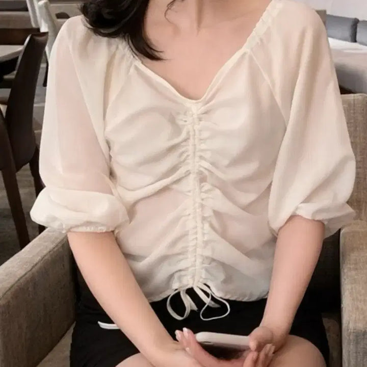 [BUNJANG] Clor Shring Blouse / CLORE 클로르 셔링 블라우스