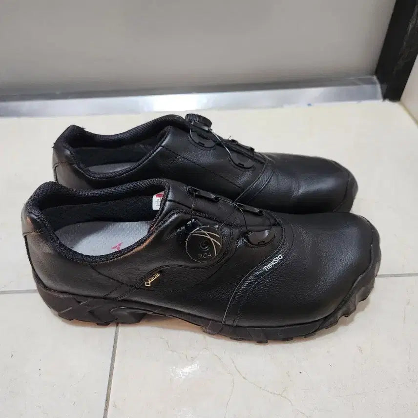 [BUNJANG] Treksta City GTX Gore-Tex Hiking Shoes / 트렉스타 고어텍스 시티GTX 285
