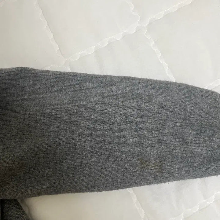 [SOLD OUT] 비비안웨스트우드 크롭 가디건