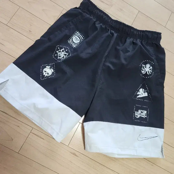 [BUNJANG] Nike Shorts / 나이키 반바지 판매해요!!