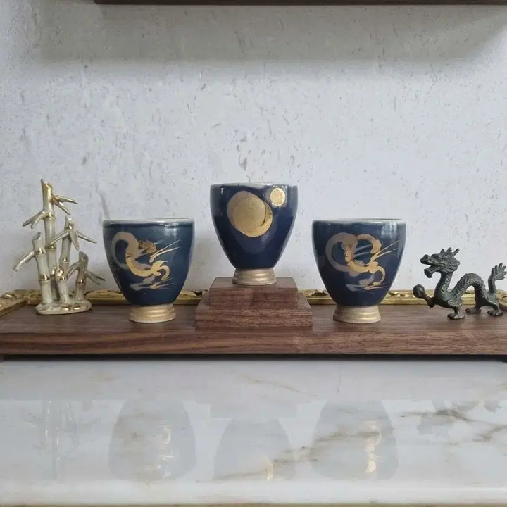 [BUNJANG] Unbo Kim Ki Chang Studio Gold Porcelain Wine Cup Set / (희귀 소장템) 운보 김기창 공방 금채 도자 술잔 세트 (3P)