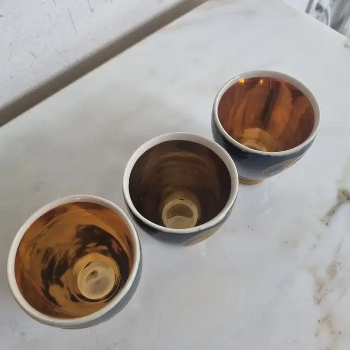 [BUNJANG] Unbo Kim Ki Chang Studio Gold Porcelain Wine Cup Set / (희귀 소장템) 운보 김기창 공방 금채 도자 술잔 세트 (3P)