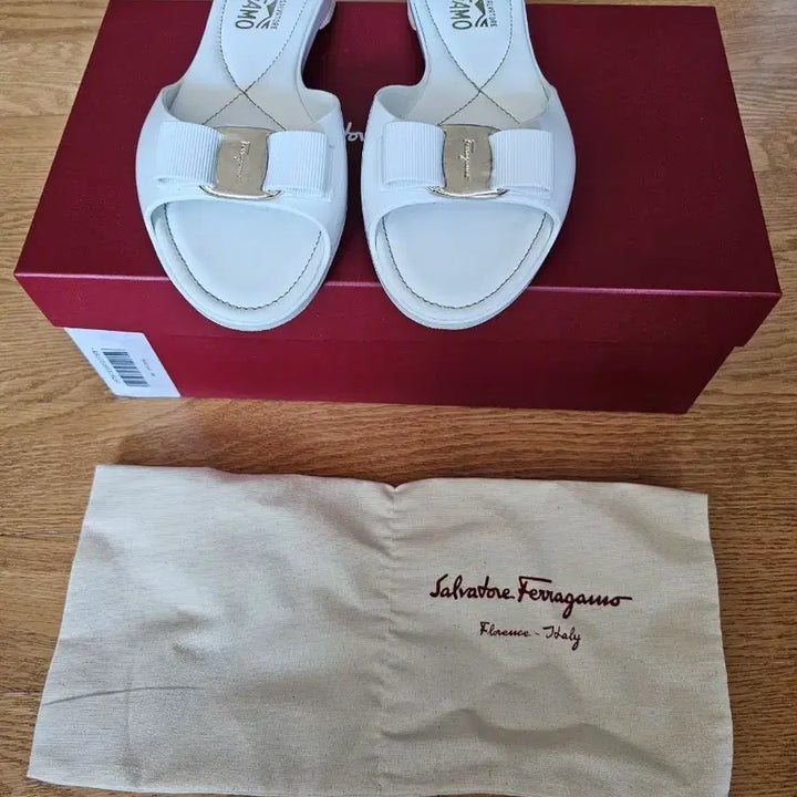 [BUNJANG] Ferragamo CIRELLA Sandals / (새상품) 페라가모 CIRELLA 샌들