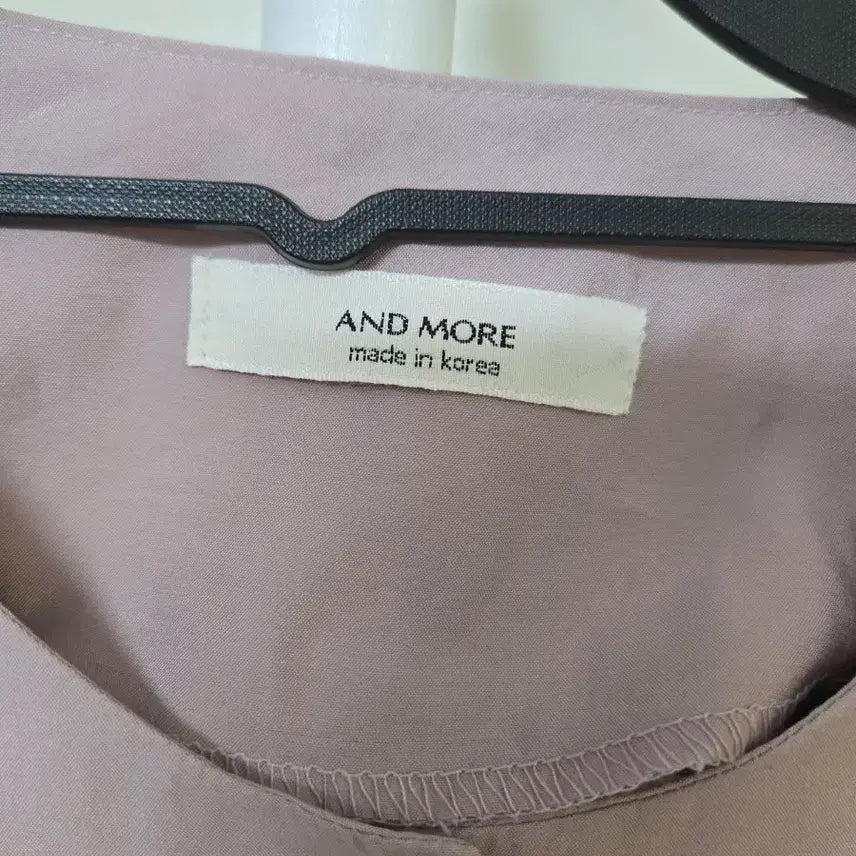 [BUNJANG] Andmore Pink Puff Sleeve Blouse / 앤드모어 핑크 퍼프 블라우스