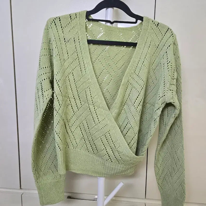 [BUNJANG] Pistachio Green Wrap Knit Cardigan / 피스타치오 그린 랩 니트 가디건