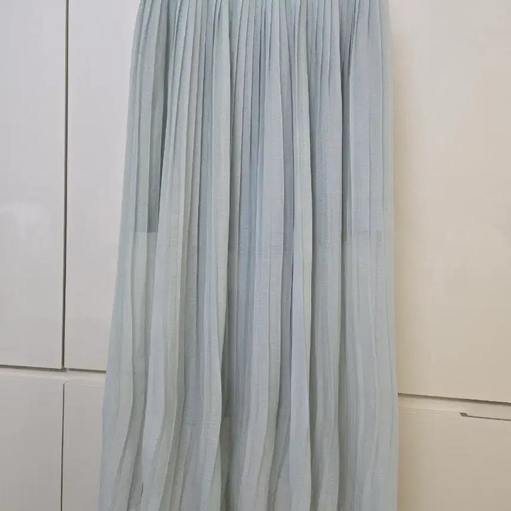 [BUNJANG] Light Blue Asymmetrical Pleated Long Skirt / 연청색 언발란스 플리츠 롱 스커트
