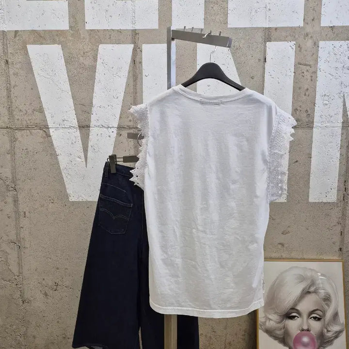 [BUNJANG] Egoist Lace-Detailed Sleeveless T-Shirt / 에고이스트 레이스배색 민소매 티셔츠(TS
