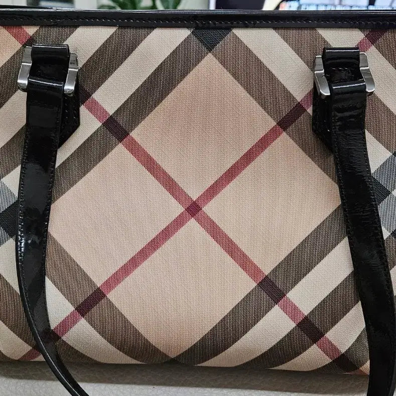 [BUNJANG] Burberry Classic Check Tote Bag / [정품/백화점] S급 버버리 클래식 체크 토트백 (수납 넉넉/미디엄)