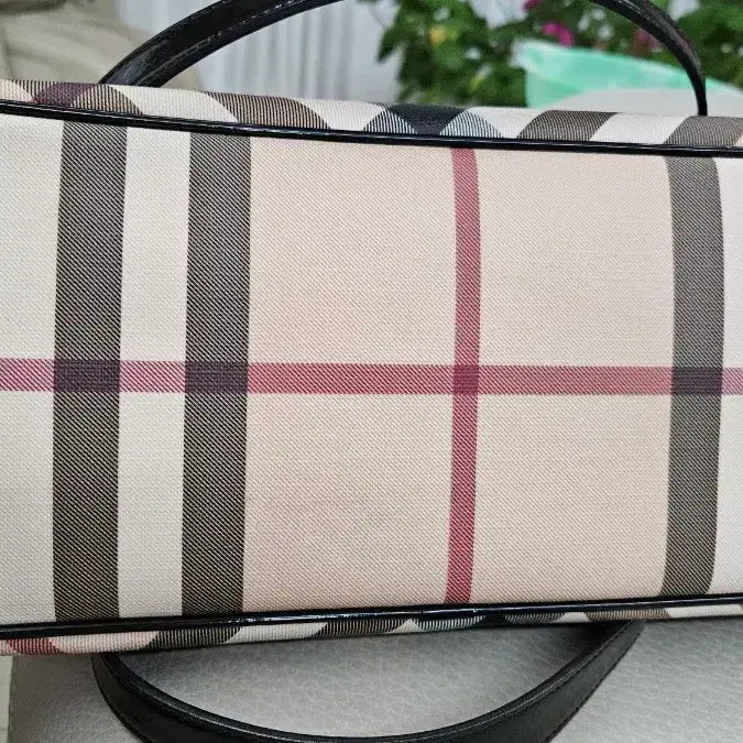 [BUNJANG] Burberry Classic Check Tote Bag / [정품/백화점] S급 버버리 클래식 체크 토트백 (수납 넉넉/미디엄)