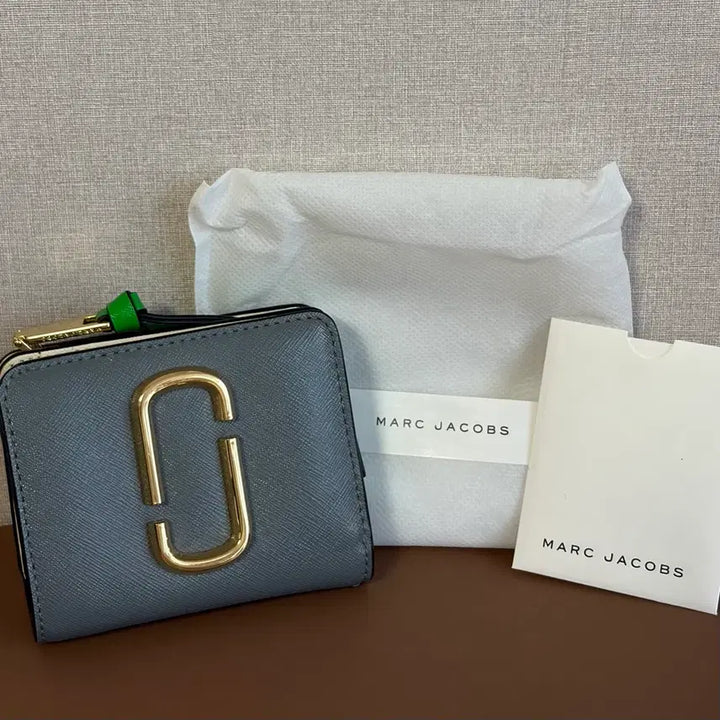 [BUNJANG] Marc Jacobs Snapshot Bifold Wallet - Grey / 마크제이콥스 스냅샷 반지갑 그레이 (정품)