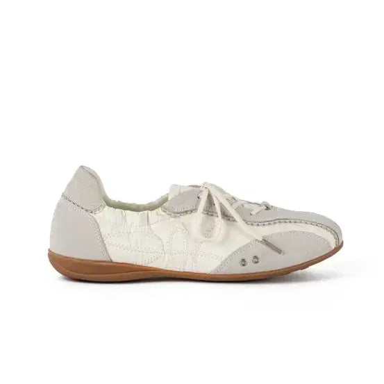 [BUNJANG] Skiath Pinky Shirring Sneakers (Ivory, 235) / 기호 스키아 핑킹 셔링 스니커즈 235 새상품