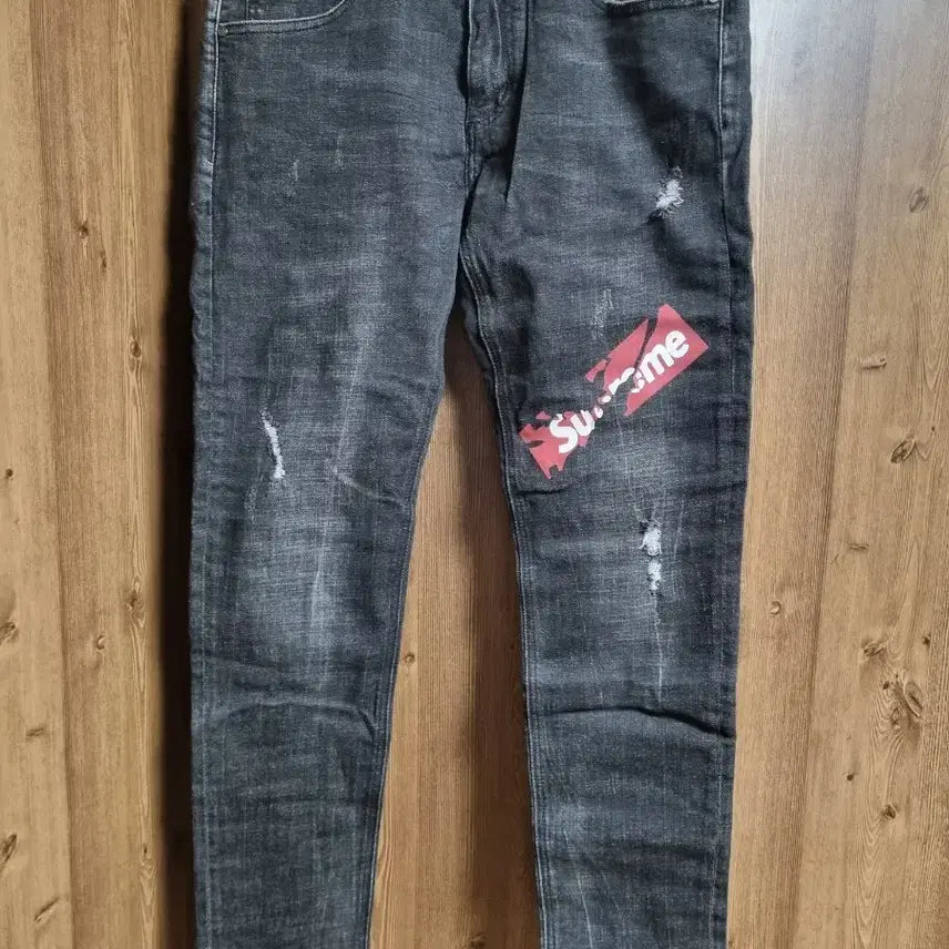[SOLD OUT] 슈프림 블랙청바지