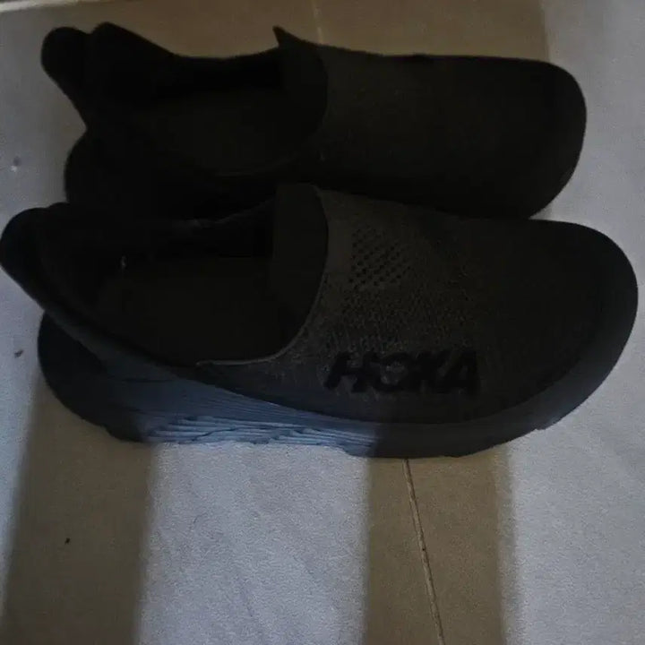 [BUNJANG] Hoka One One Black Slip-on Shoes / 호카 오네오네 검정 슬립온