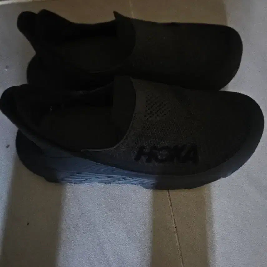 [BUNJANG] Hoka One One Black Slip-on Shoes / 호카 오네오네 검정 슬립온