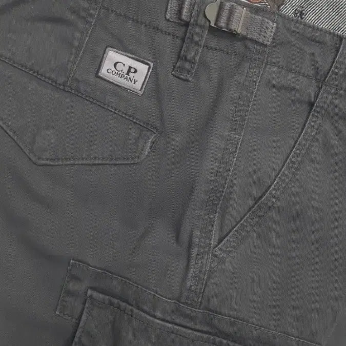[BUNJANG] C.P Company Four-Way Stretch Cargo Pants (30-31 inch) / C.P 컴퍼니(사방스판) 카고바지 30~31인치(No.201)드라이완료!