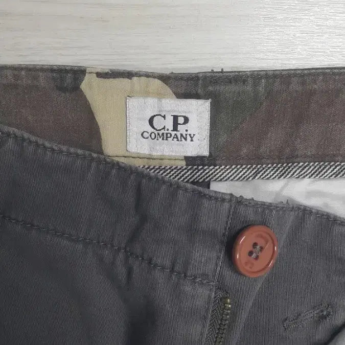 [BUNJANG] C.P Company Four-Way Stretch Cargo Pants (30-31 inch) / C.P 컴퍼니(사방스판) 카고바지 30~31인치(No.201)드라이완료!