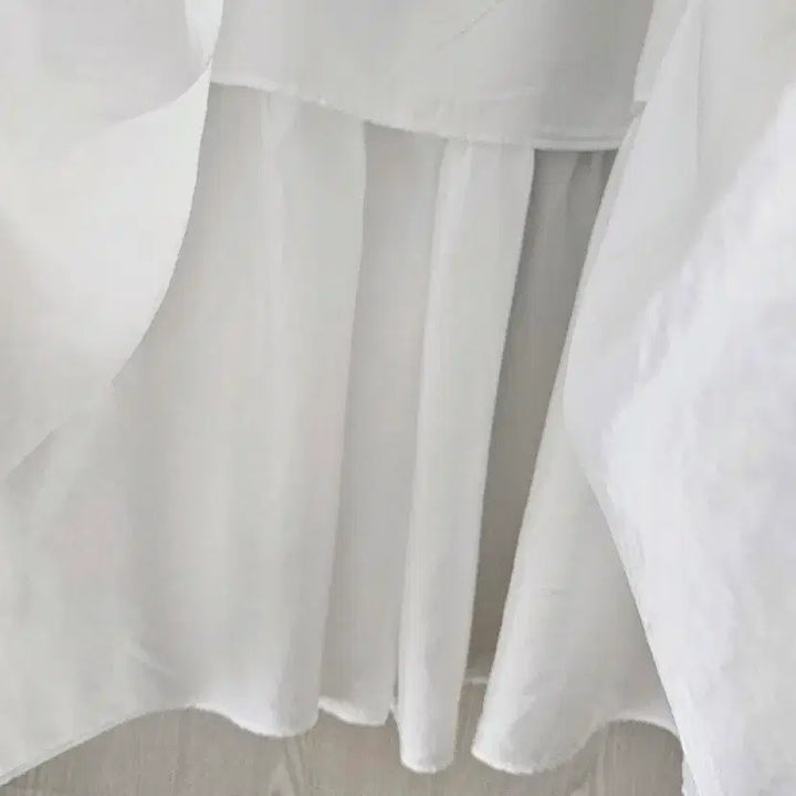 [BUNJANG] White Satin Ruffle Long Skirt / 화이트 스커트 샤틴 새상품