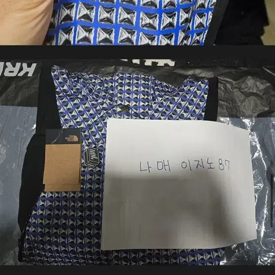 [SOLD OUT] 슈프림 X 노스페이스 21SS 스터드 마운틴 자켓