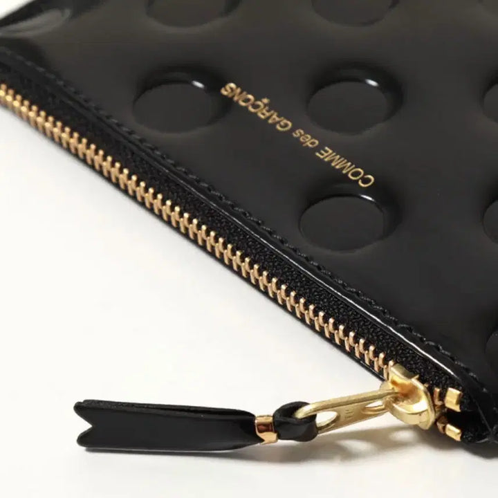 [BUNJANG] Comme des Garçons Dot Embossed Wallet / 꼼데가르송 도트 음각 지갑 새상품