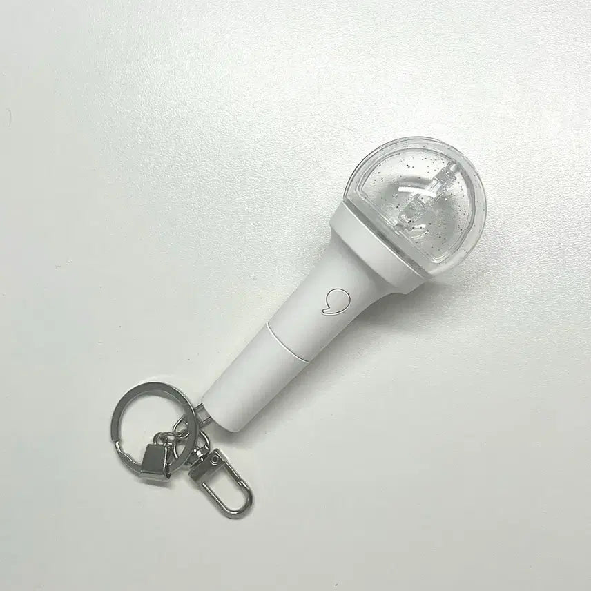 [BUNJANG] IVE Official Mini Lightstick Keychain / 아이브 미니 응원봉키링 양도해여