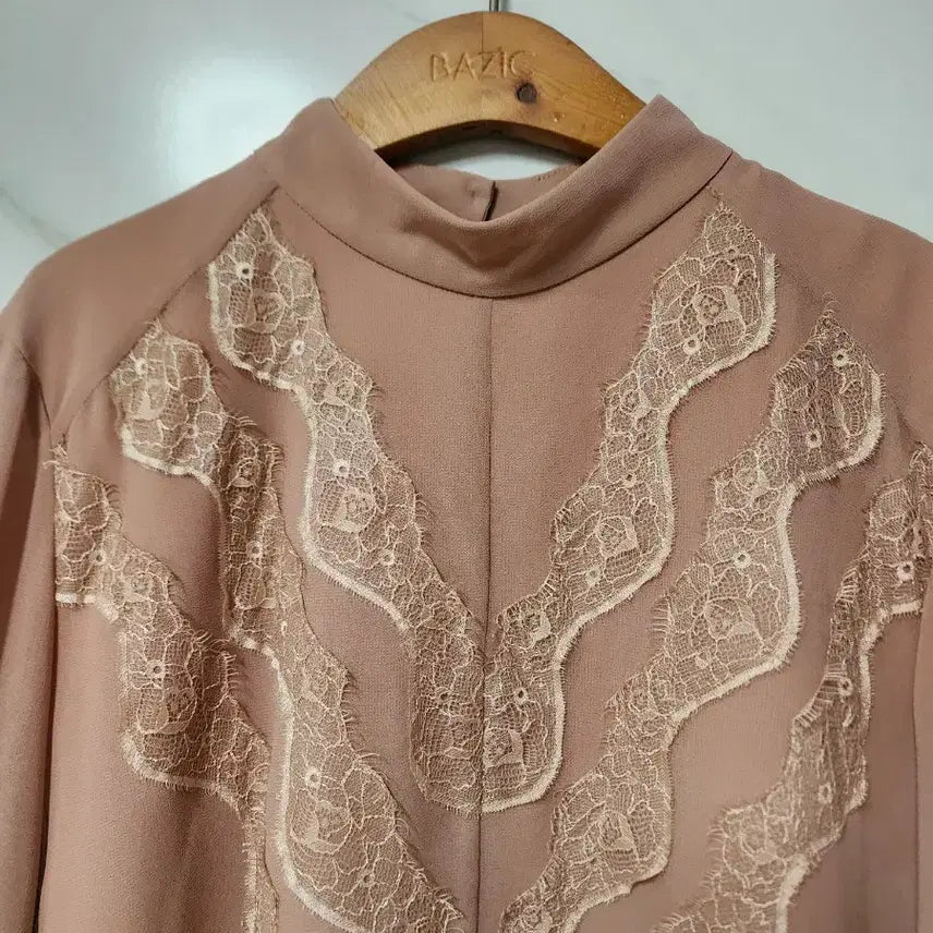 [SOLD OUT] 모조에스핀 시스루 레이스 블라우스.