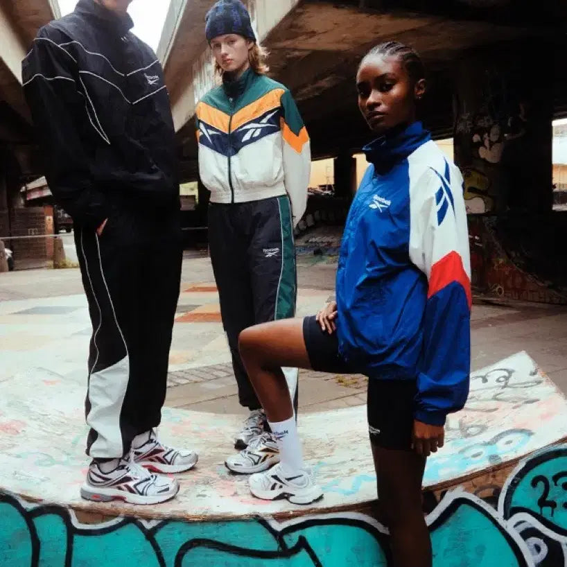 [BUNJANG] Reebok Remastered Vector Windbreaker Jacket / 리복 / 리마스터 벡터 윈드브레이카, 바람막이, 남성자켓