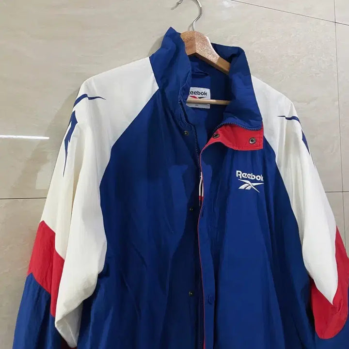 [BUNJANG] Reebok Remastered Vector Windbreaker Jacket / 리복 / 리마스터 벡터 윈드브레이카, 바람막이, 남성자켓