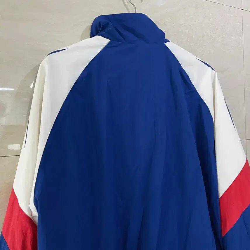 [BUNJANG] Reebok Remastered Vector Windbreaker Jacket / 리복 / 리마스터 벡터 윈드브레이카, 바람막이, 남성자켓