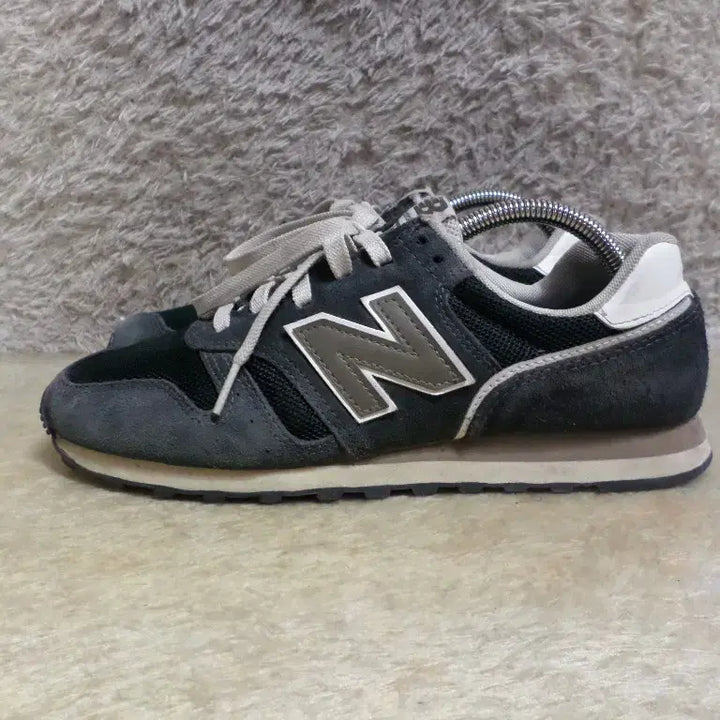 [BUNJANG] New Balance 373 Black Sneakers / 후루룩구제 255 뉴발란스 373 블랙 운동화 스니커즈 중고 신발