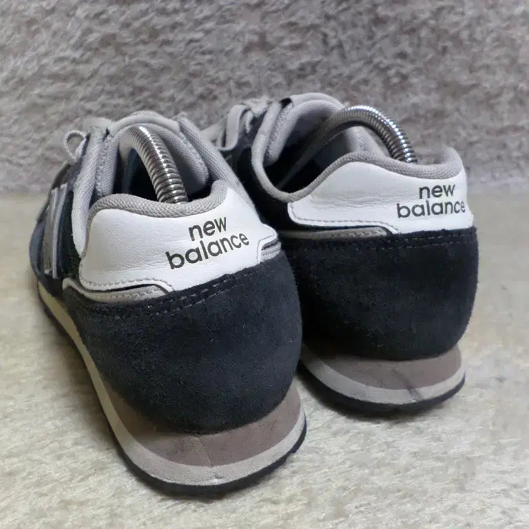 [BUNJANG] New Balance 373 Black Sneakers / 후루룩구제 255 뉴발란스 373 블랙 운동화 스니커즈 중고 신발