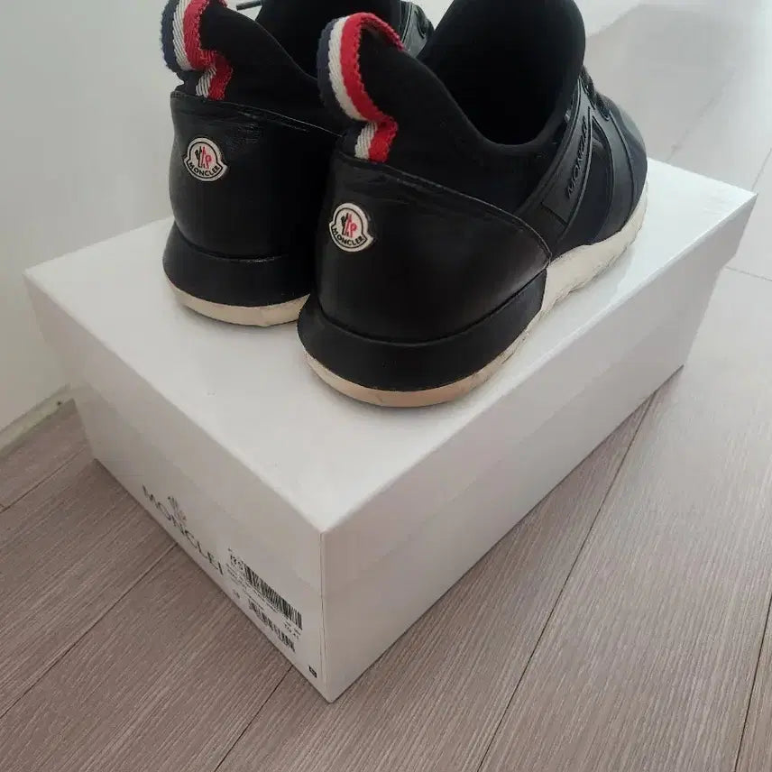 [BUNJANG] Moncler Emilien Low Top Sneakers / 몽클레어 에밀리엔 로우탑 스니커즈 / 260mm (41)