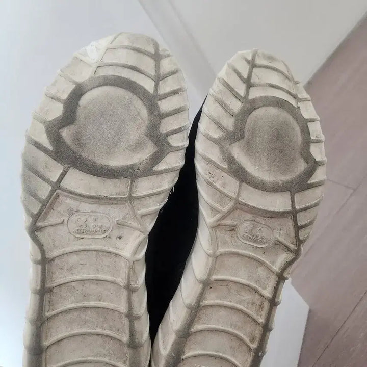 [BUNJANG] Moncler Emilien Low Top Sneakers / 몽클레어 에밀리엔 로우탑 스니커즈 / 260mm (41)