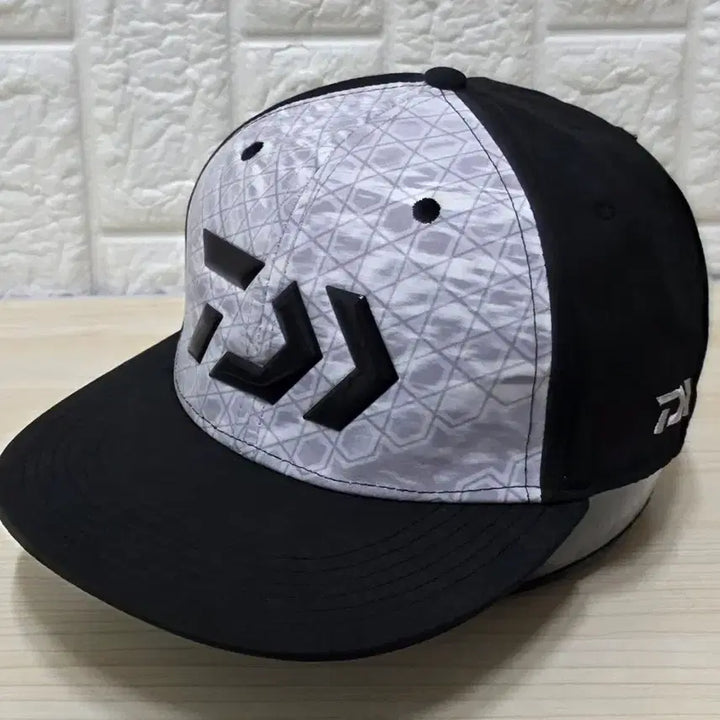 [BUNJANG] Daiwa Snapback Cap / 다이와 스냅백.프리.