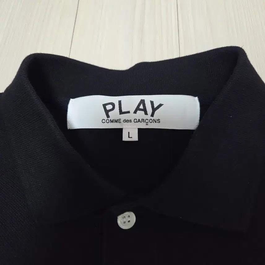 [SOLD OUT] 꼼데가르송 플레이 블랙 반팔 폴로티