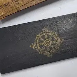 [BUNJANG] Gilt-Bronze Inlaid Wooden Buddhist Scripture &amp; Tibetan Manuscript Antique / 금동불 감입 목제 경판 및 티베트어 필사 본생경 불경 불교 골동품 수집품