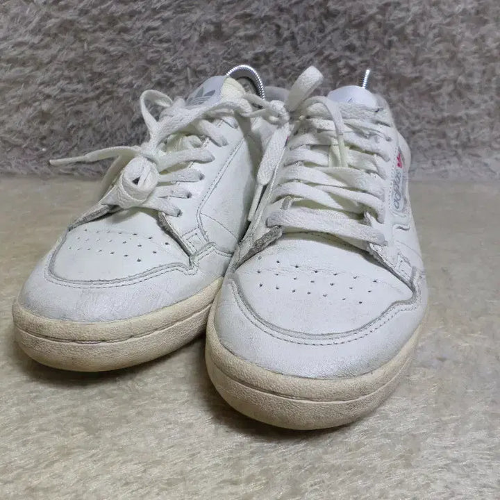 [BUNJANG] Adidas Continental 80 White Sneakers / 후루룩구제 235 아디다스 컨티넨탈 80 화이트 운동화 중고 신발