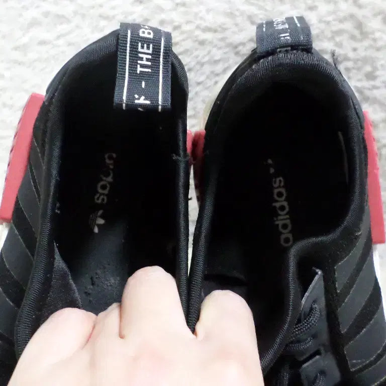[BUNJANG] Adidas NMD Black Sneakers / 후루룩구제 240 아디다스 노마드 블랙 운동화 중고 신발