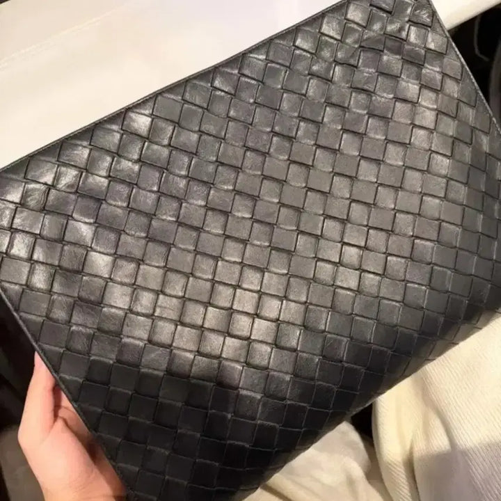 [BUNJANG] Bottega Veneta Black Clutch Bag (Large) / 보테가 베네타 블랙  클러치 백 (큰사이즈)