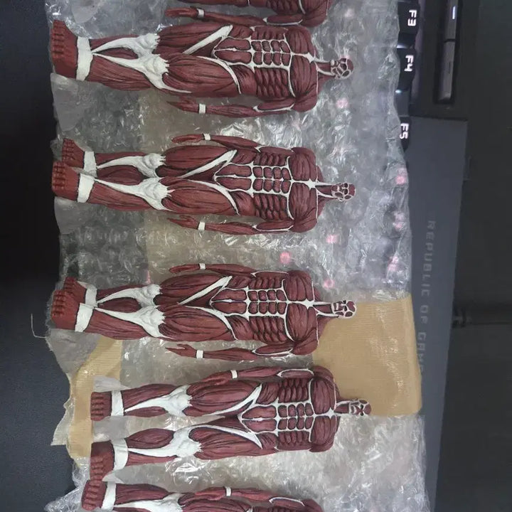[BUNJANG] Attack on Titan Colossal Titan Figure Set / 6기 세트)진격의거인 제일복권 땅울림 i상 리페인트 벽거인