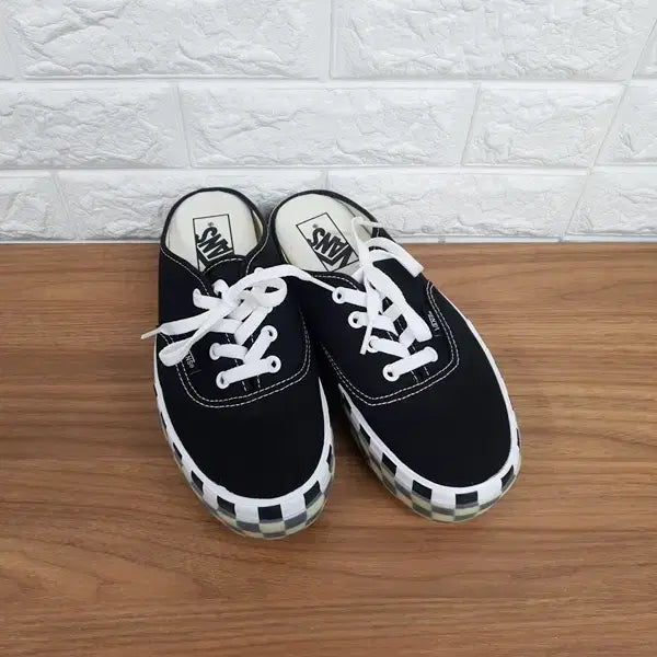 [SOLD OUT] 반스 뮬 스니커즈 240 (미착용)