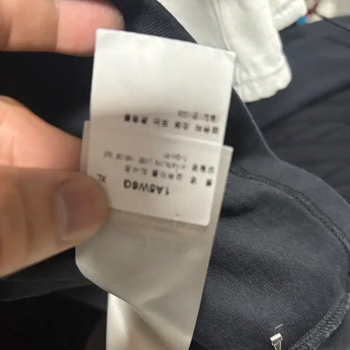[SOLD OUT] 루이비통 스테이플 에디션 블랙 티셔츠 XL 백화점판