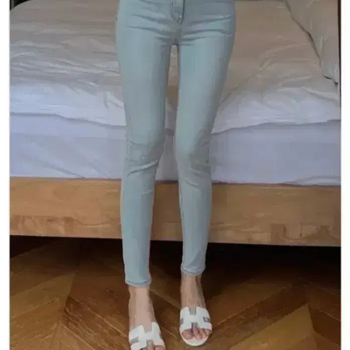 [BUNJANG] KINDAMIE High-Waist Two-Button Skinny Jeans / 카인다미 골반볼륨업 투버튼 하이웨이스트_중진청 스키니