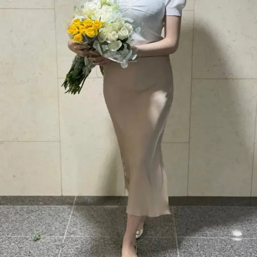 [SOLD OUT] 클로르 골드베이지 실키 머메이드 롱스커트 하객룩 출근룩 오피스룩