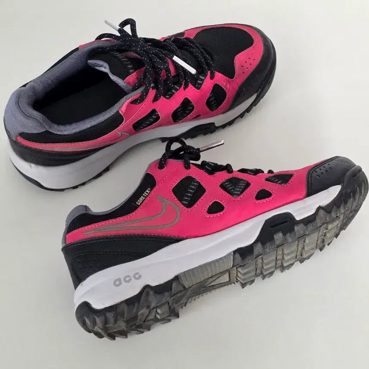 [SOLD OUT] 나이키 ACG 고어텍스 트래킹화 등산화 운동화 225사이즈