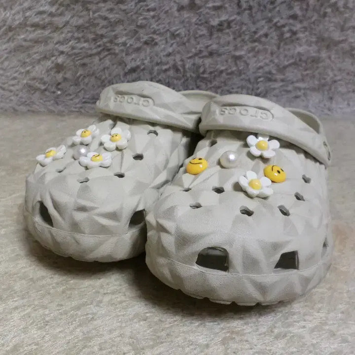 [SOLD OUT] 후루룩구제 여250 크록스 샌들 슬리퍼 베이지 중고 신발