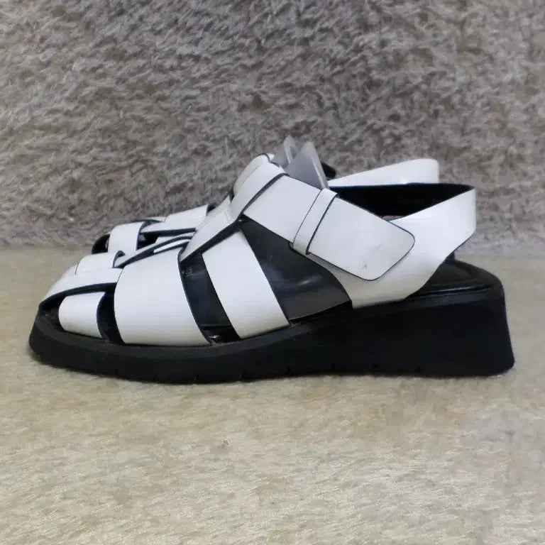 [BUNJANG] Barbara Gladiator Fisherman Sandals White (Used) / 후루룩구제 235 바바라 글래디에이터 피셔맨 샌들 화이트 중고 신발