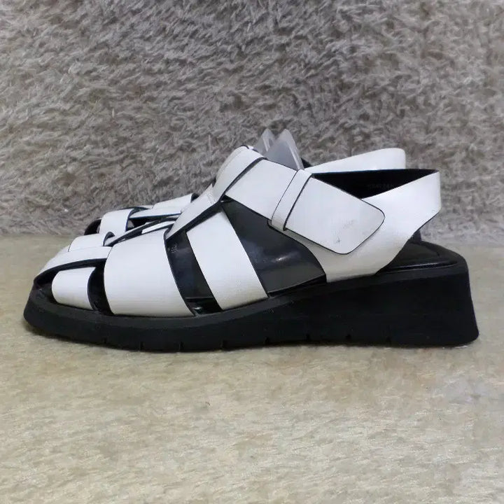 [BUNJANG] Barbara Gladiator Fisherman Sandals White (Used) / 후루룩구제 235 바바라 글래디에이터 피셔맨 샌들 화이트 중고 신발